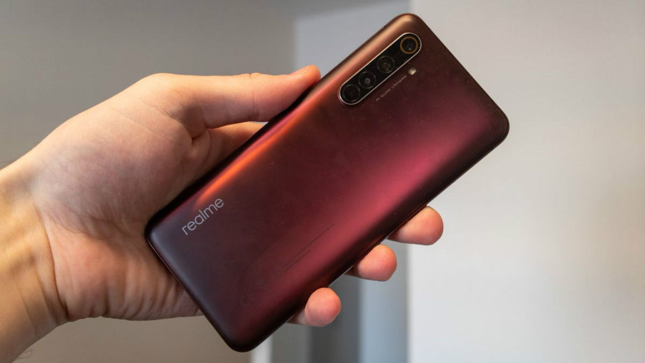 RealmeX50Pro上手,买它真不如小米10吗?